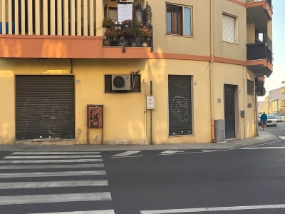 negozio in vendita a Cagliari in zona Pirri