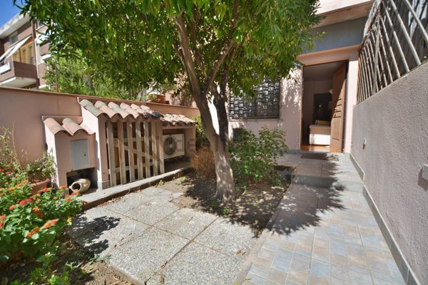 appartamento in vendita a Cagliari in zona Genneruxi