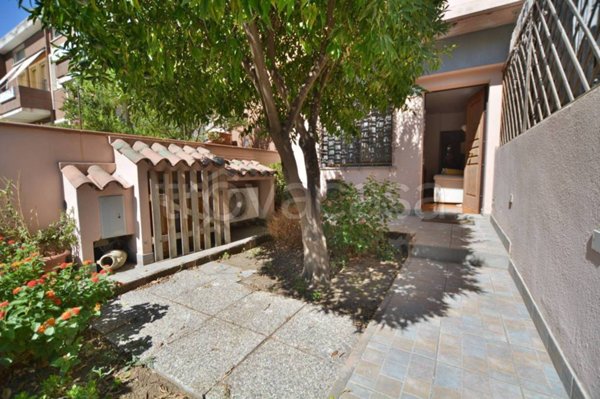 appartamento in vendita a Cagliari in zona Genneruxi