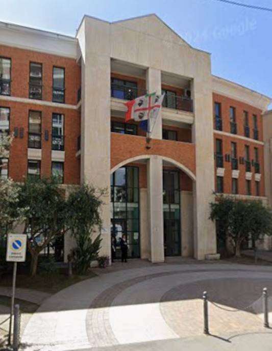 negozio in vendita a Cagliari in zona Stampace/Punici