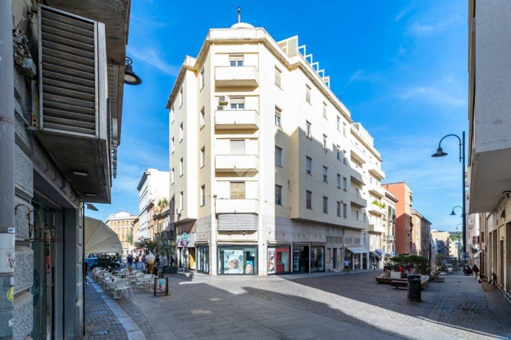 appartamento in vendita a Cagliari in zona Villanova