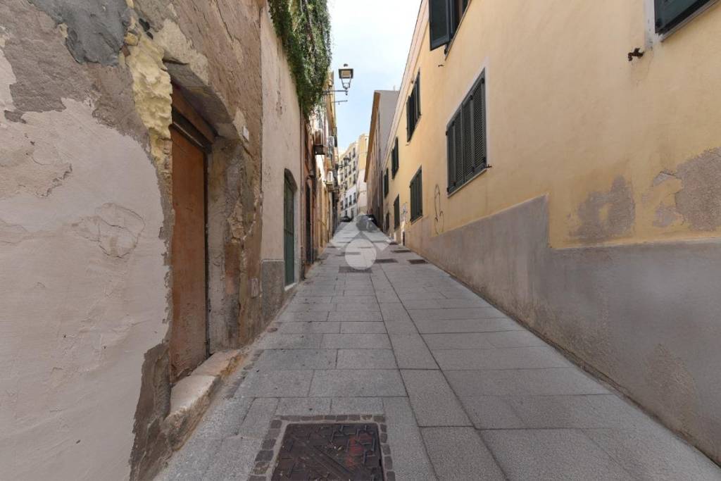 appartamento in vendita a Cagliari in zona Marina