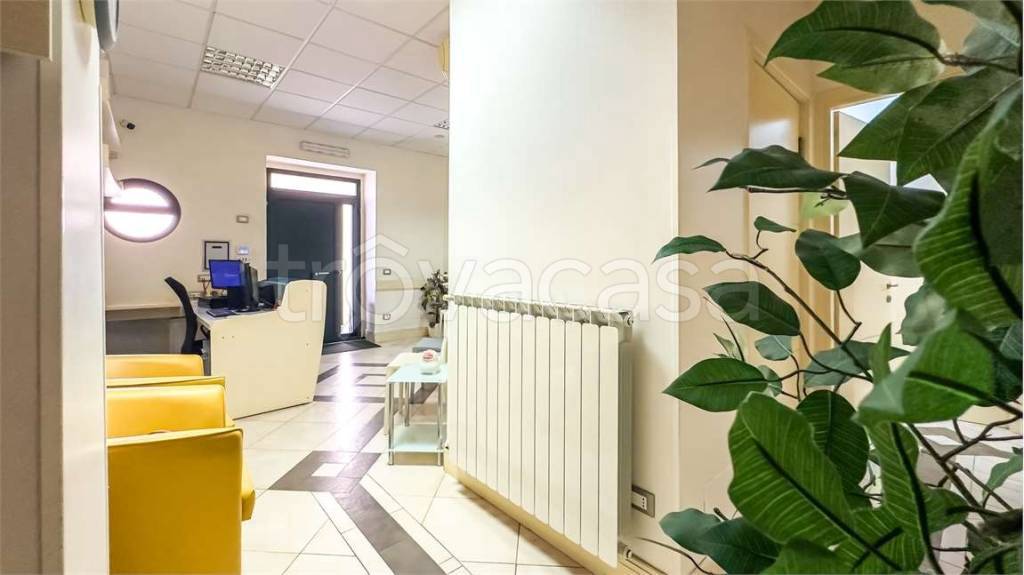 ufficio in vendita a Cagliari in zona Is Mirrionis/San Michele