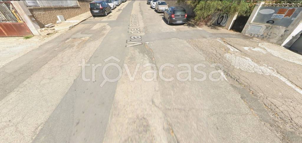 locale commerciale in vendita a Cagliari