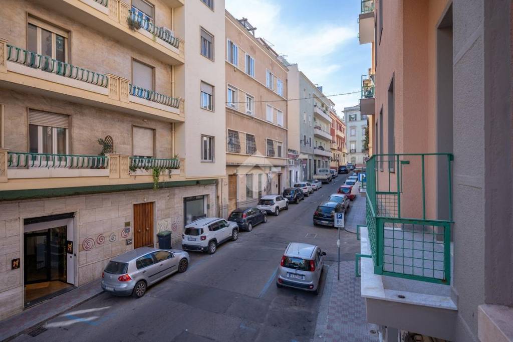 appartamento in vendita a Cagliari in zona Villanova