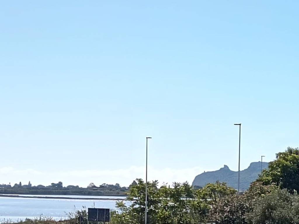 appartamento in vendita a Cagliari in zona Genneruxi