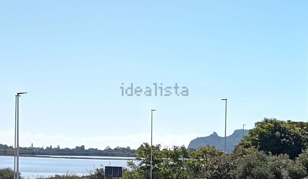appartamento in vendita a Cagliari in zona Genneruxi