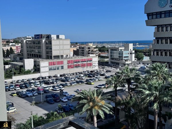 appartamento in vendita a Cagliari in zona Bonaria