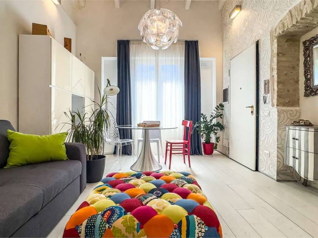 appartamento in vendita a Cagliari in zona Pirri