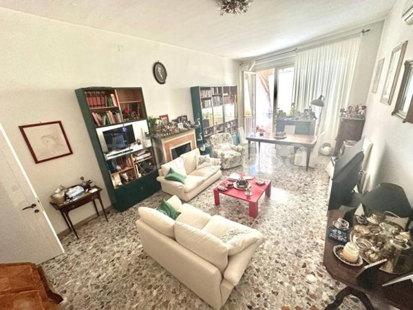 casa indipendente in vendita a Cagliari in zona Villanova