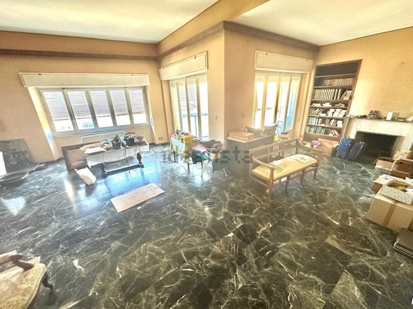 appartamento in vendita a Cagliari in zona Bonaria