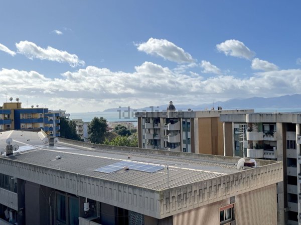 appartamento in vendita a Cagliari in zona Bonaria