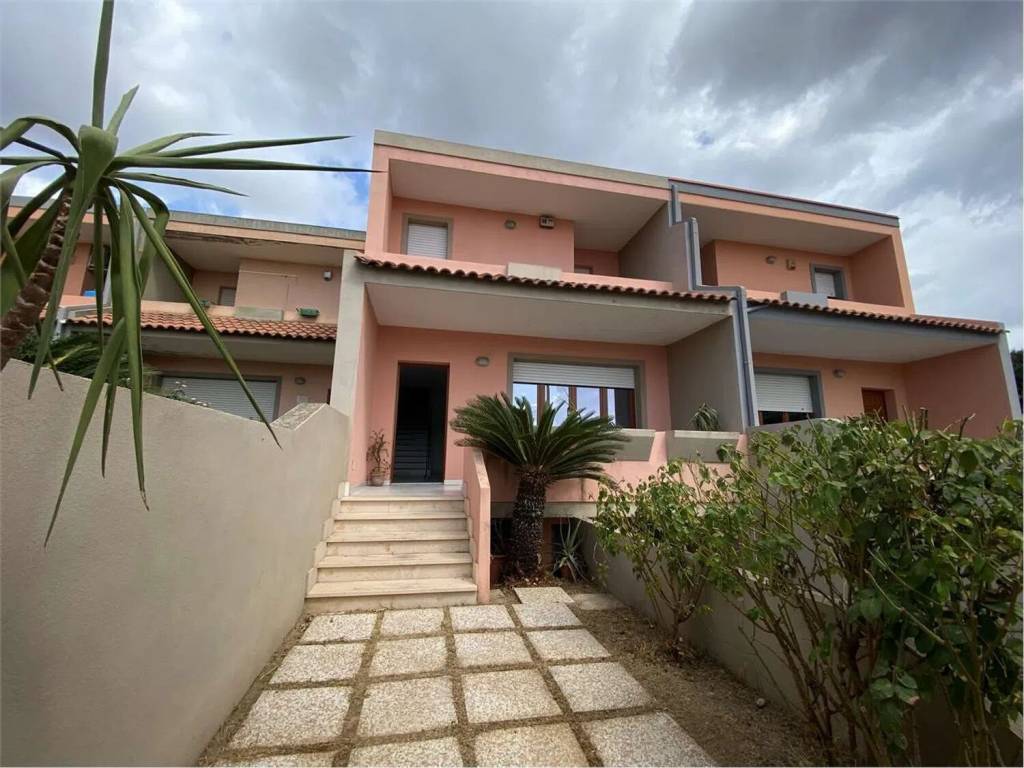 casa indipendente in vendita a Cagliari in zona Pirri