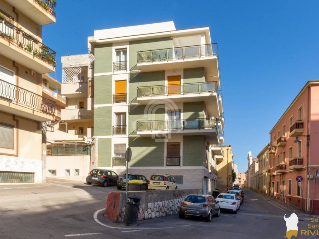 appartamento in vendita a Cagliari in zona Villanova