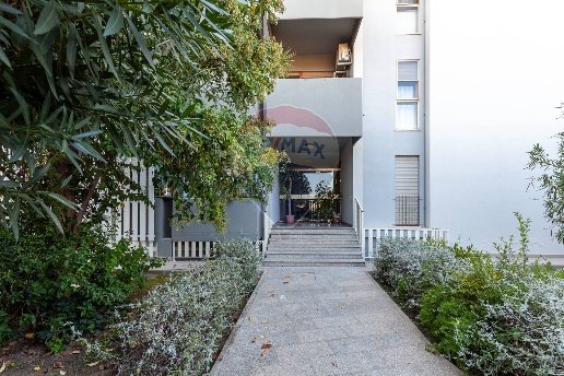 appartamento in vendita a Cagliari in zona Pirri