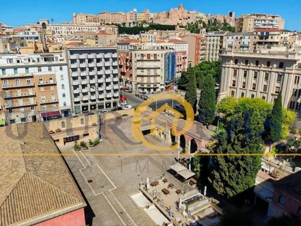 appartamento in vendita a Cagliari in zona Villanova