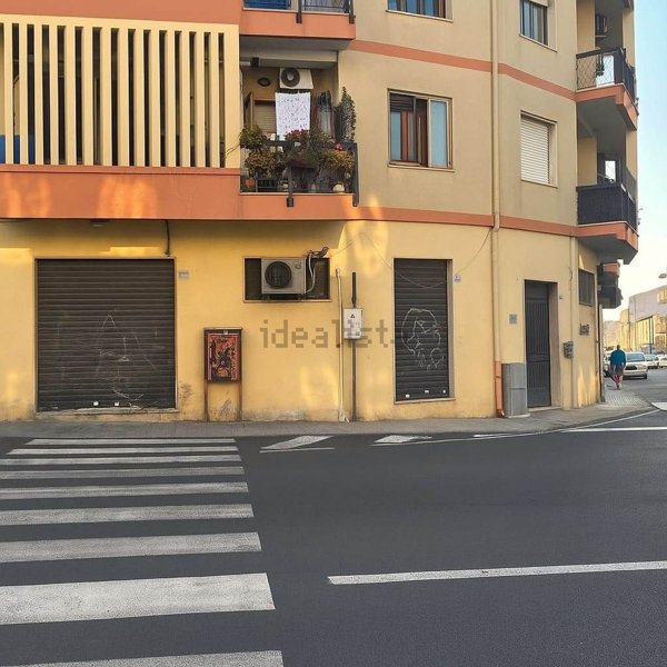 locale commerciale in vendita a Cagliari in zona Pirri