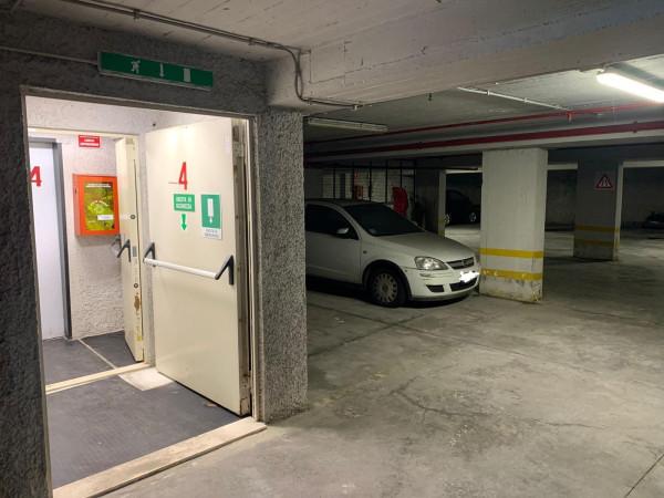 negozio in vendita a Cagliari in zona Marina