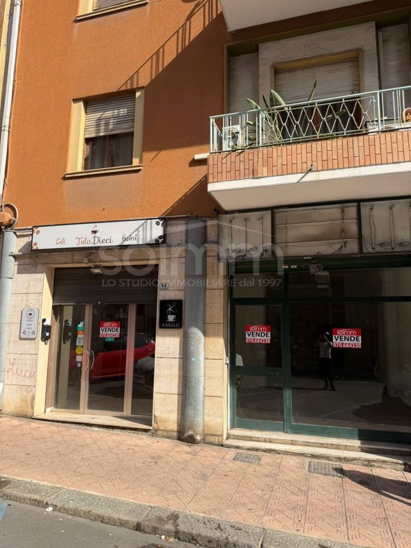 locale commerciale in vendita a Cagliari