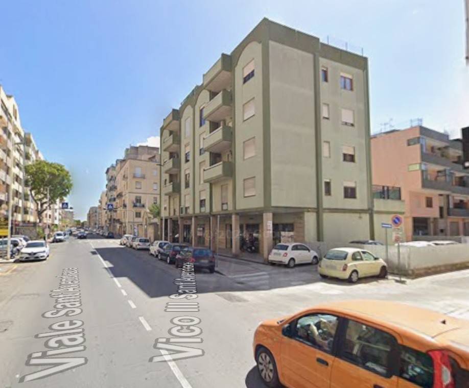 negozio in vendita a Cagliari in zona Sant'Avendrace