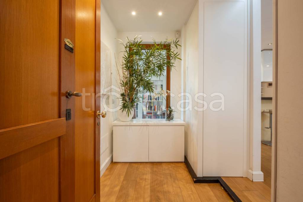 appartamento in vendita a Cagliari in zona Genneruxi