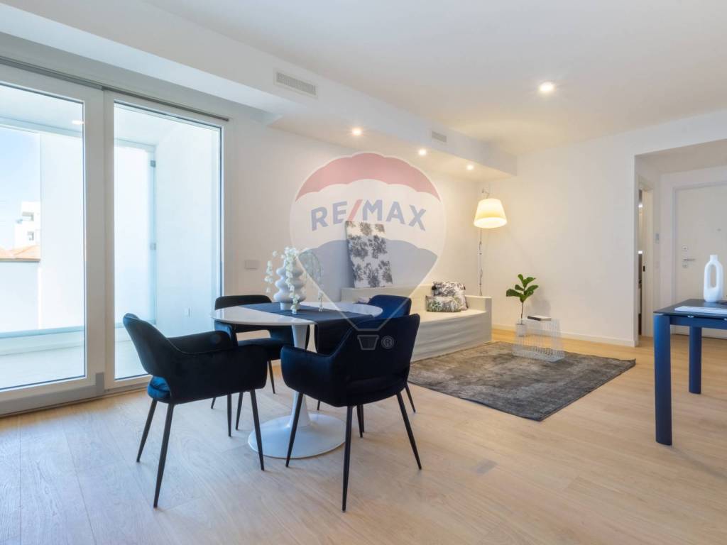 appartamento in vendita a Cagliari in zona Bonaria