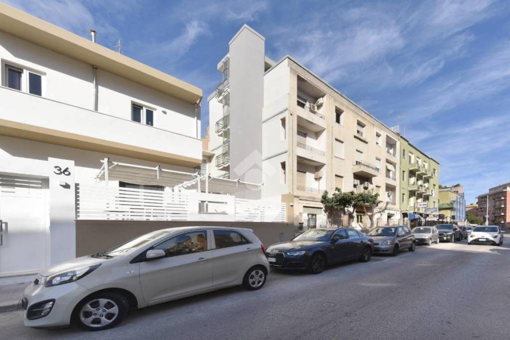 appartamento in vendita a Cagliari in zona Bonaria
