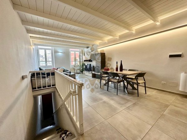casa indipendente in vendita a Cagliari in zona Villanova