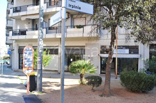 negozio in vendita a Cagliari in zona La Vega