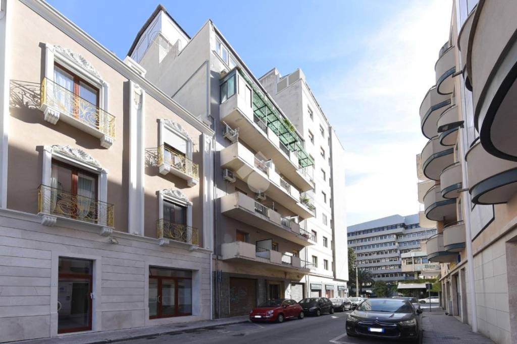 appartamento in vendita a Cagliari in zona Bonaria