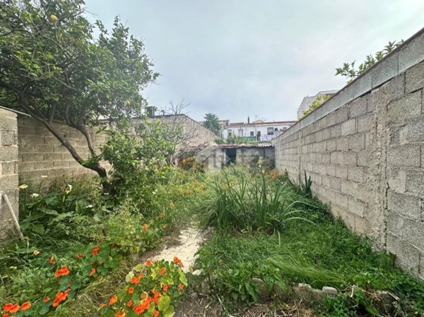 appartamento in vendita a Cagliari in zona Pirri