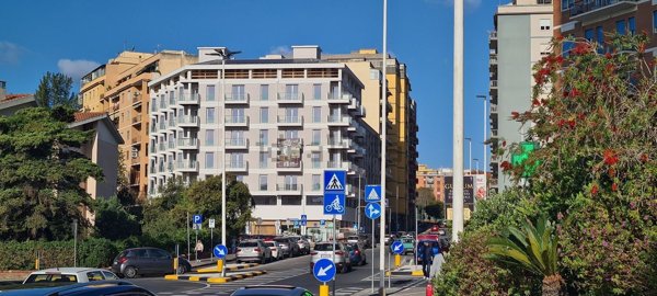 ufficio in vendita a Cagliari in zona Fonsarda / zona Giudici