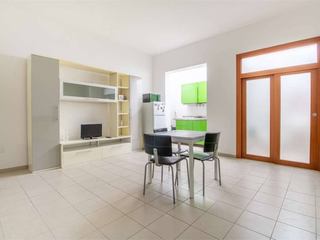 locale commerciale in vendita a Cagliari in zona Pirri