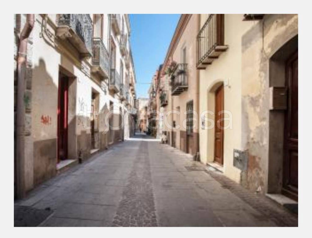 appartamento in vendita a Cagliari in zona Villanova