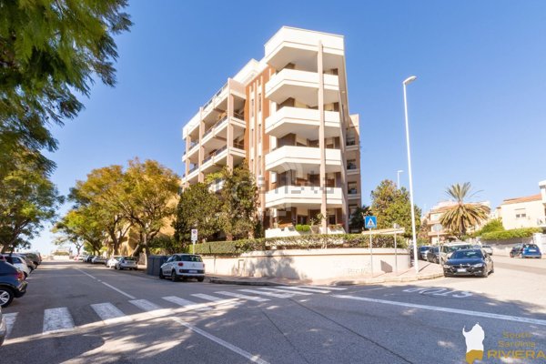 appartamento in vendita a Cagliari in zona Bonaria