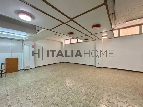 negozio in vendita a Cagliari in zona San Benedetto