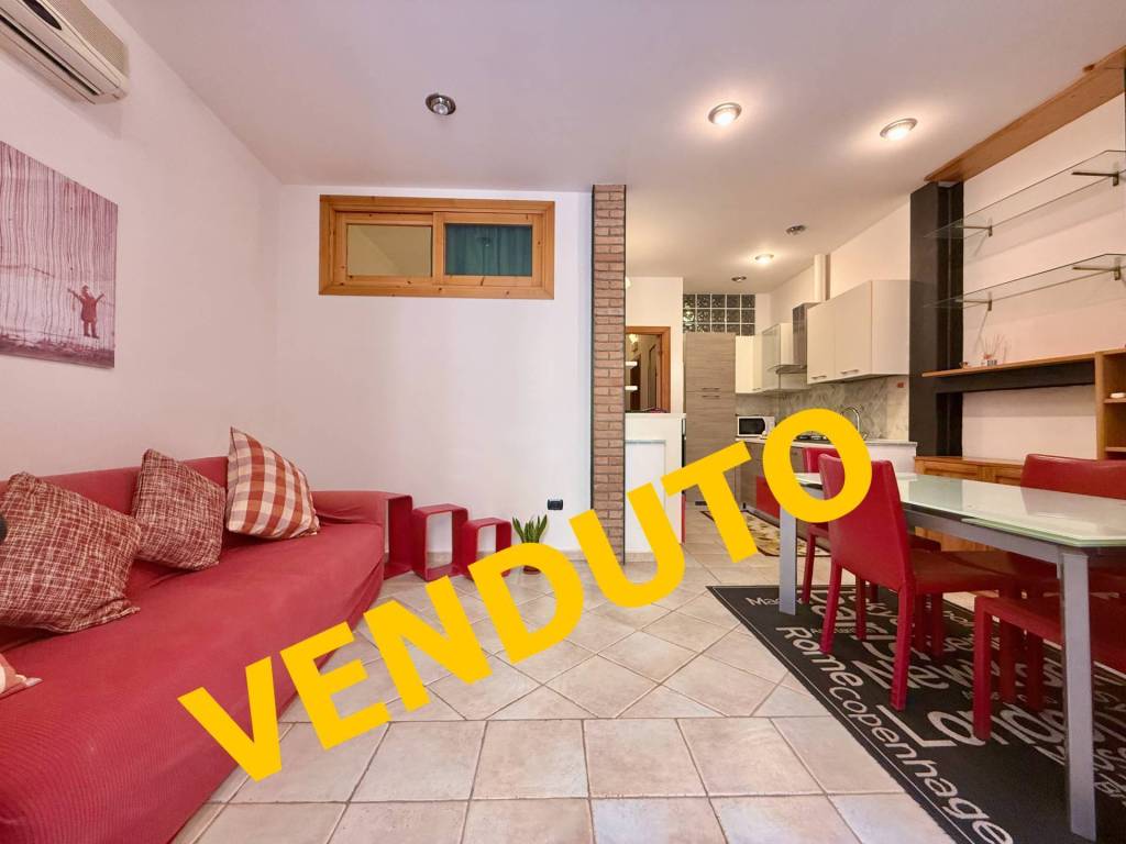 appartamento in vendita a Cagliari in zona Marina