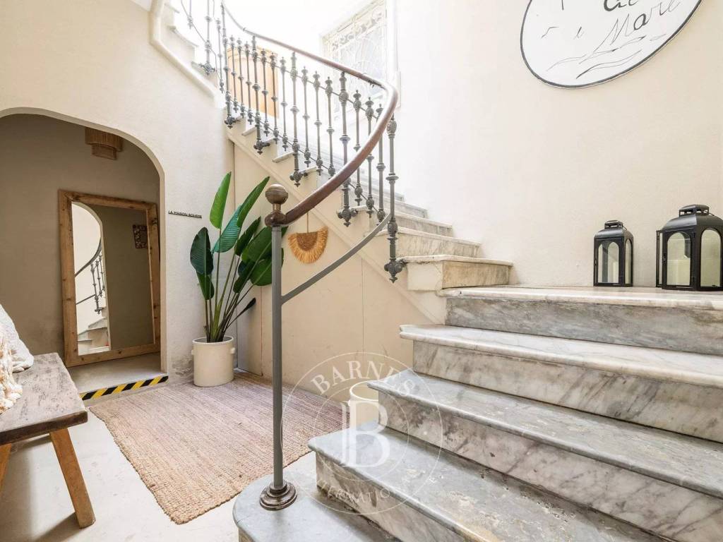 villa in vendita a Cagliari in zona Marina
