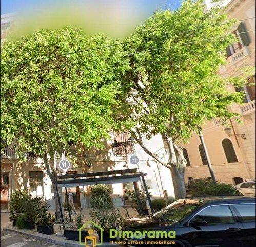 negozio in vendita a Cagliari in zona Marina