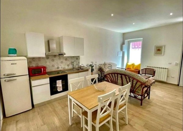 casa indipendente in vendita a Cagliari in zona La Vega