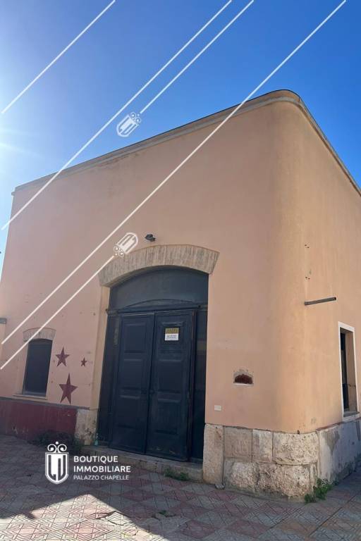 negozio in vendita a Cagliari in zona Stampace/Punici