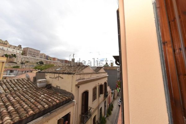 appartamento in vendita a Cagliari in zona Stampace/Punici