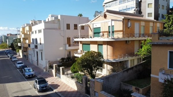 casa indipendente in vendita a Cagliari in zona Bonaria