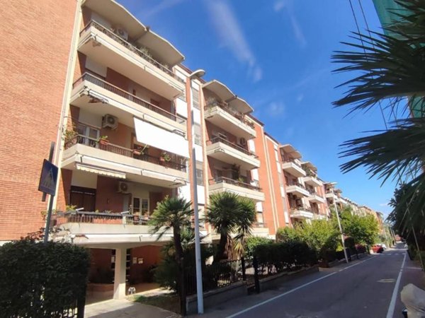 appartamento in vendita a Cagliari in zona Genneruxi