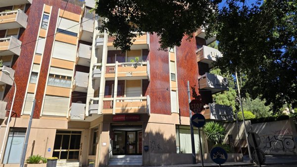 pentavano in vendita a Cagliari in zona Stampace/Punici