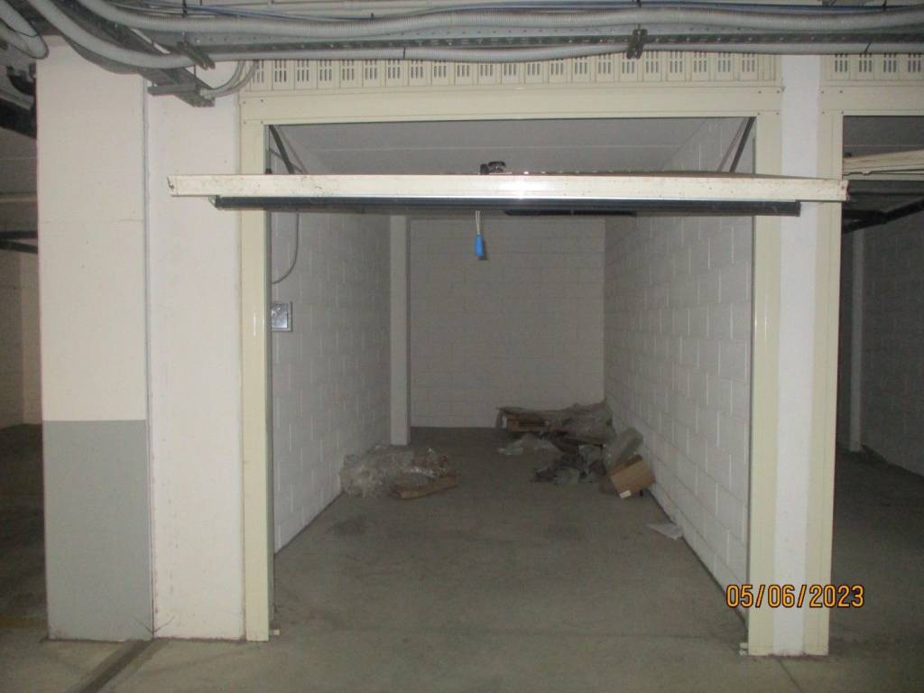 locale commerciale in vendita a Cagliari in zona Tuvixeddu/Tuvumannu