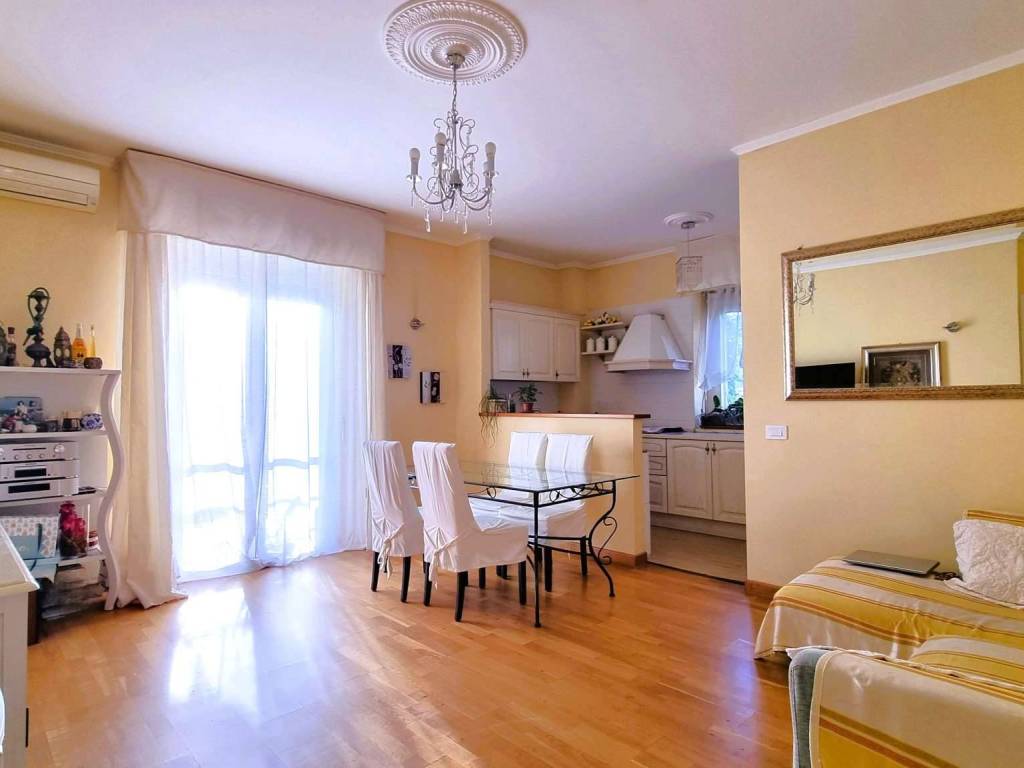 appartamento in vendita a Cagliari in zona Pirri