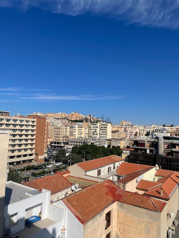 appartamento in vendita a Cagliari in zona Bonaria