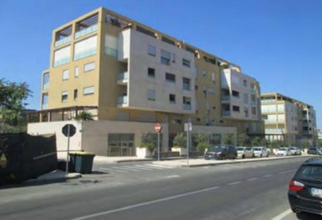 locale commerciale in vendita a Cagliari in zona Tuvixeddu/Tuvumannu