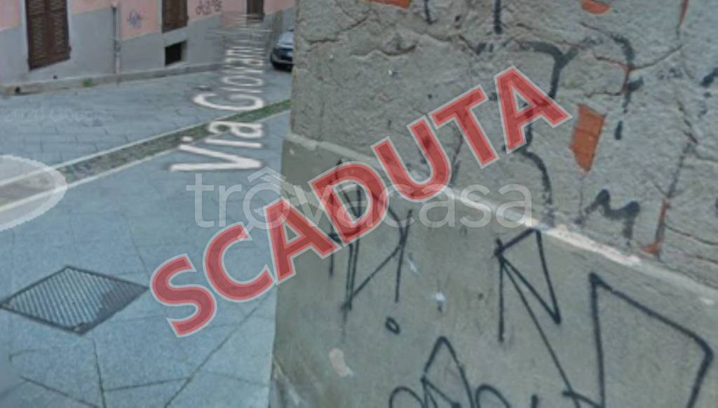 negozio in vendita a Cagliari in zona Villanova